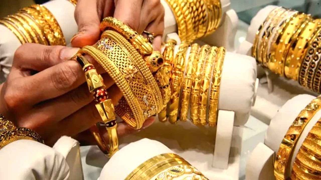 আজ থেকে রেকর্ড দামে বিক্রি হবে স্বর্ণ