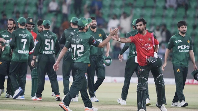 বিশ্বকাপ বয়কট করলে নিষেধাজ্ঞাসহ কঠিন শাস্তি পেতে পারে পাকিস্তান!