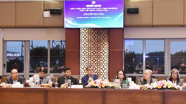 বিজ্ঞান শিক্ষায় ভর্তি ও গবেষণার গতি উদ্বেগজনকভাবে কমছে : শিক্ষা উপদেষ্টা