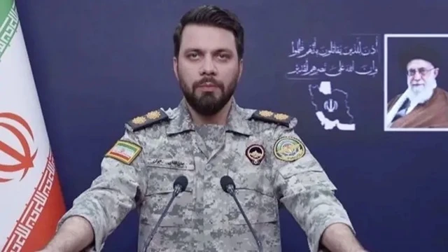 যুদ্ধবিরতি আলোচনা : ট্রাম্পের দাবি উড়িয়ে দিলো ইরানের প্রতিরক্ষা বাহিনী