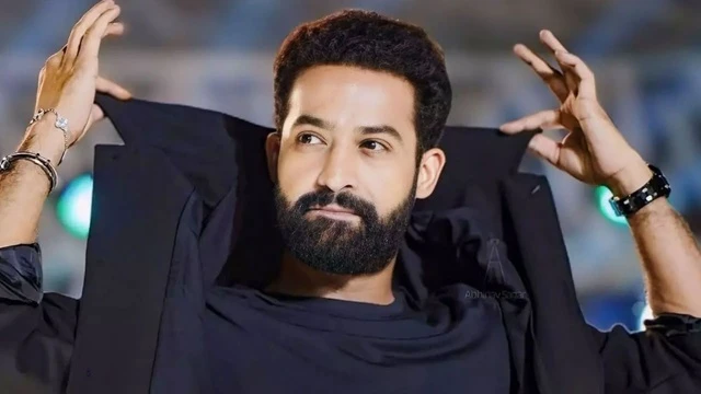 এনটিআরকে দেখতে রণক্ষেত্র হাসপাতাল, চলল লাঠিচার্জ