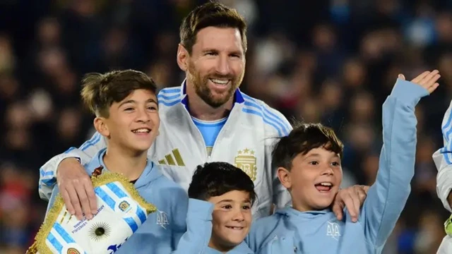 ঘরের মাঠ থেকে বিদায়ের পর ফের খেলতে নামছেন মেসি, বিশ্বকাপেও খেলবেন?