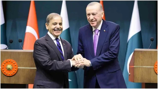 সৌদি-কাতার-তুরস্ক সফরে শেহবাজ শরিফ