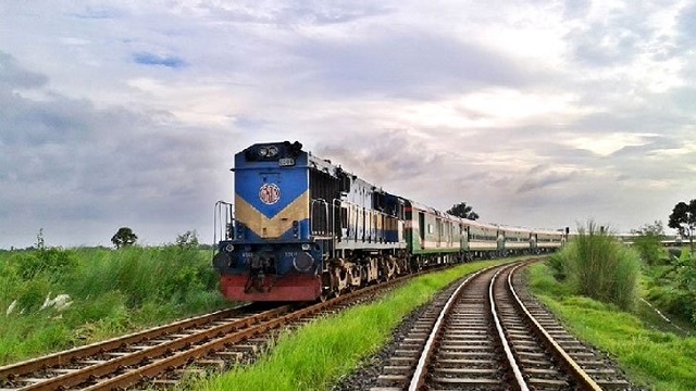 লকডাউনে চলবে ৮টি পণ্যপরিবহন ট্রেন