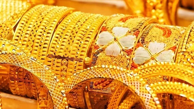 দেশের বাজারে স্বর্ণের দামে বড় পতন